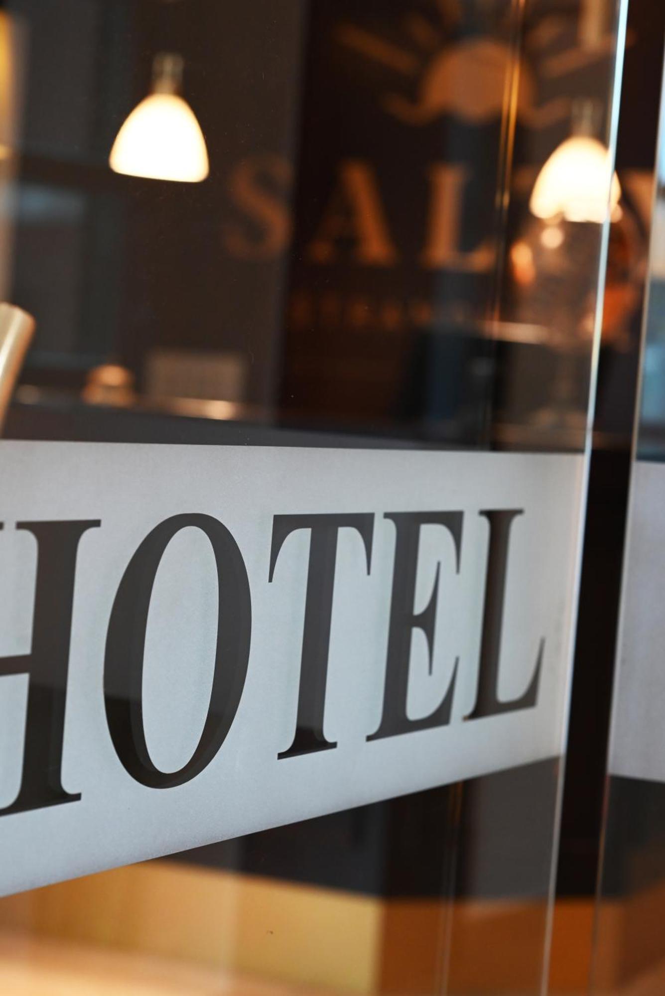 Strandhotel Salty Busum Exterior photo