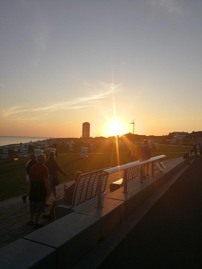 Strandhotel Salty Busum Exterior photo